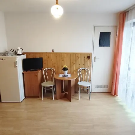 ホームステイ Goscinne Barka - 300m Do Restauracji - 900m Do Jeziora I Velo Czorsztyn クルシュコフツェ